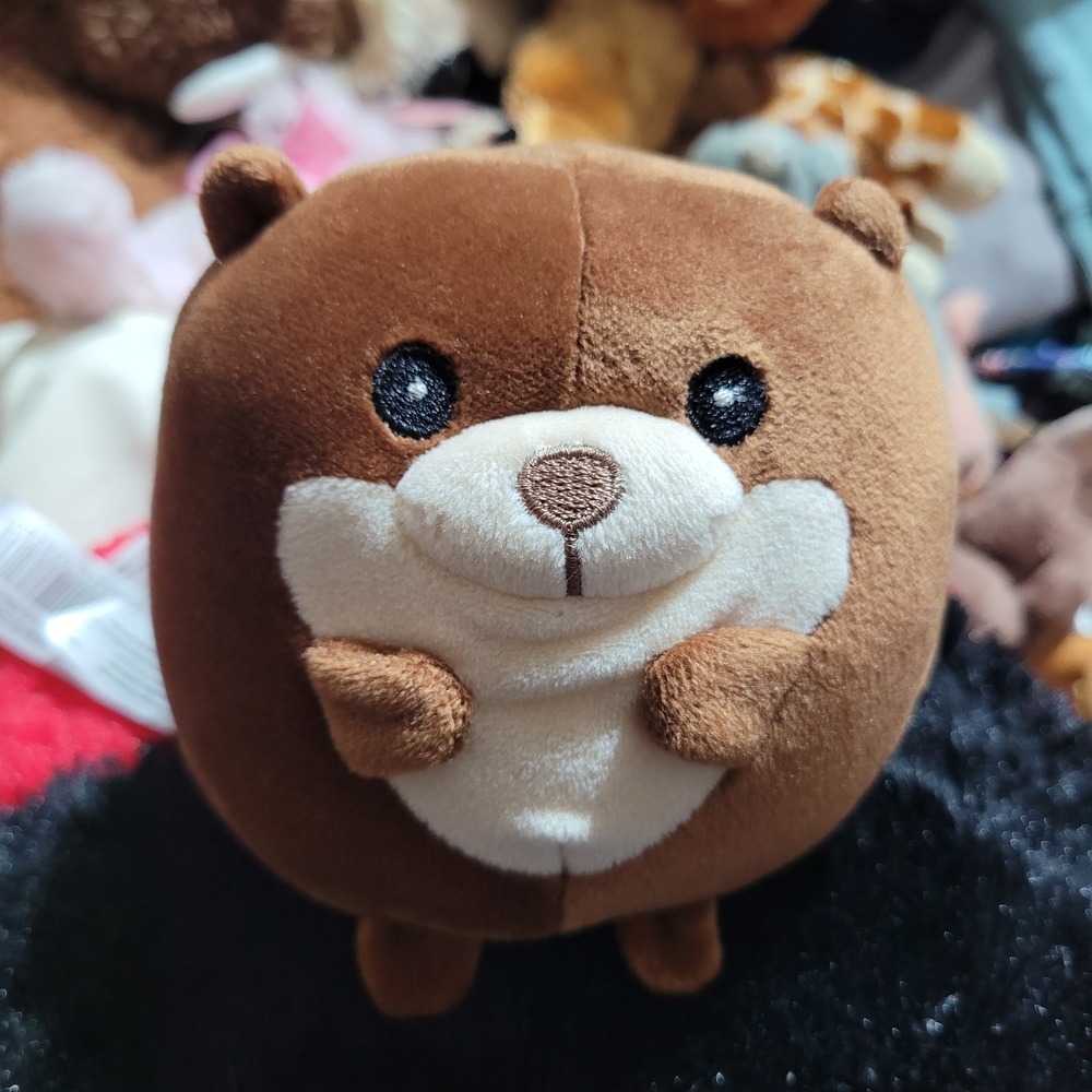 Tachippa Kawauso Mini Otter Plush Brown Round Stuffed Animal Ichi Trading Corp